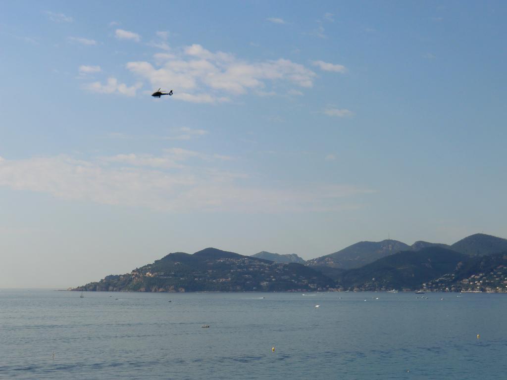 Cannes - View Cap Esterel 외부 사진